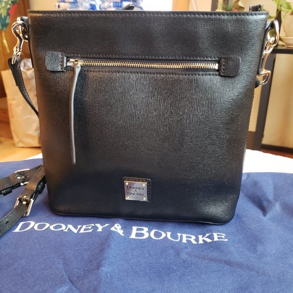 Dooney & Bourke Saffiano Black Zip Crossbody LIKE NEW - Picture 2 of 16
